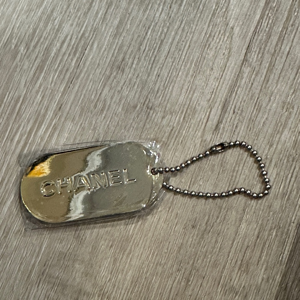 Chanel dog tag Gold and Green Striped Keychain - Picture 3 of 3